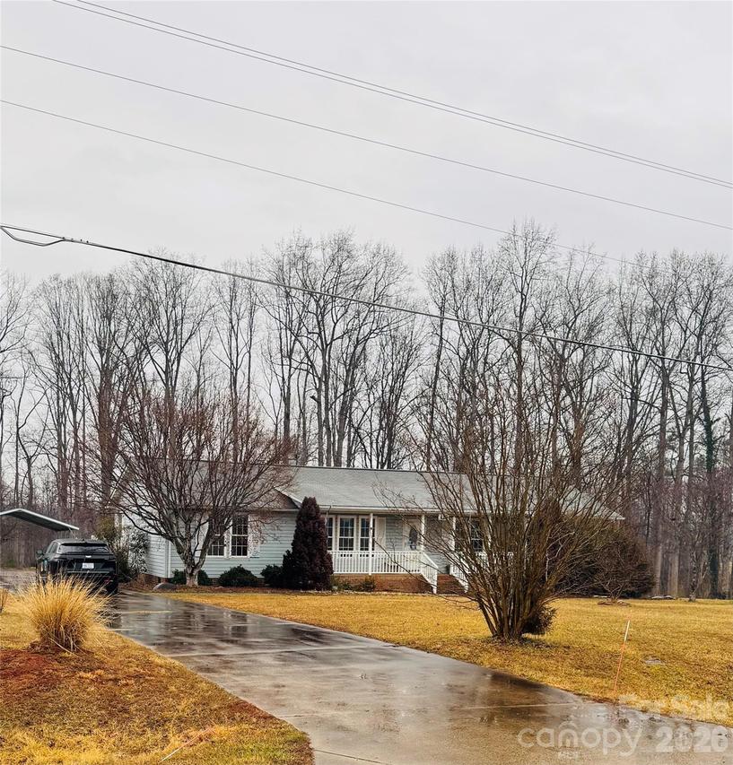 415 Massey Deal Rd., Statesville, NC 28625