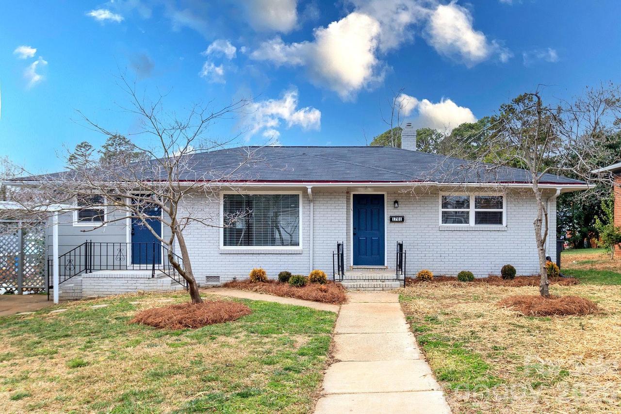 1701 Irma St., Charlotte, NC 28216