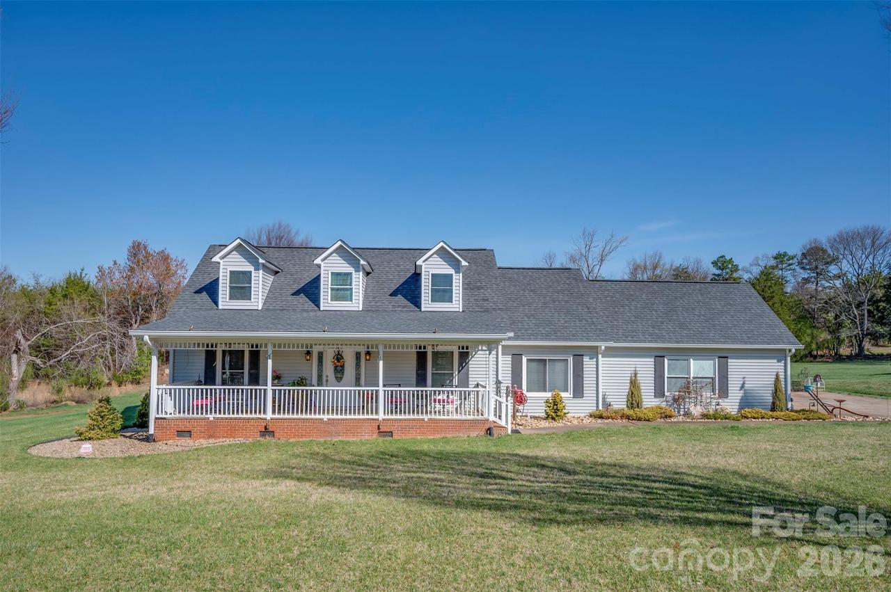 152 N Quail Run, Forest City, NC 28043