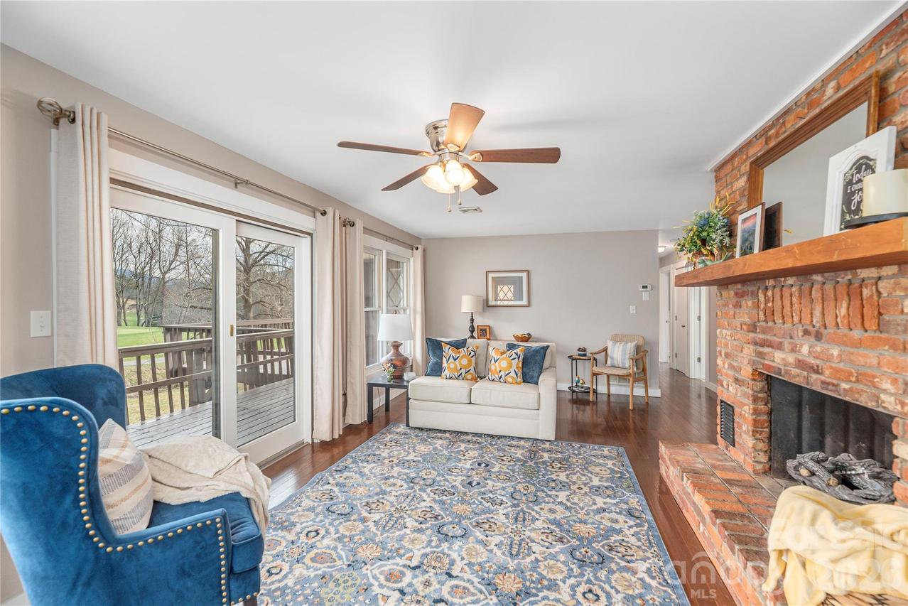 85 Dawn Ln., Canton, NC 28716