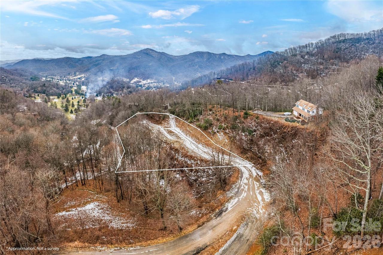 391 Valley View Dr., Maggie Valley, NC 28751