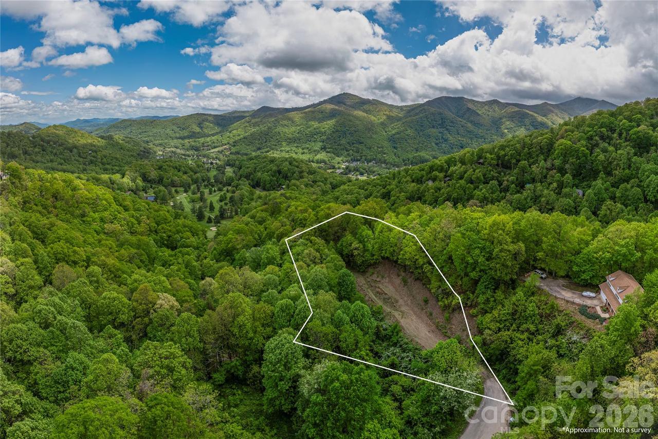 391 Valley View Dr., Maggie Valley, NC 28751