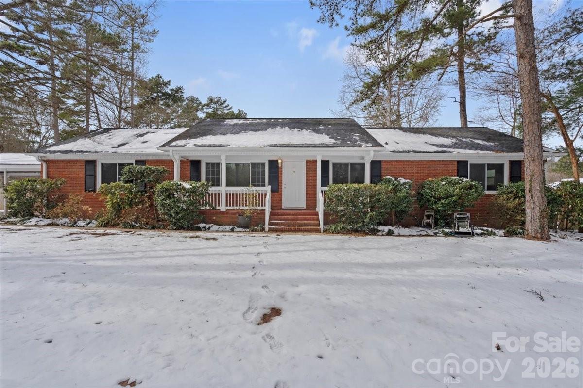 6721 Alanbrook Rd., Charlotte, NC 28215