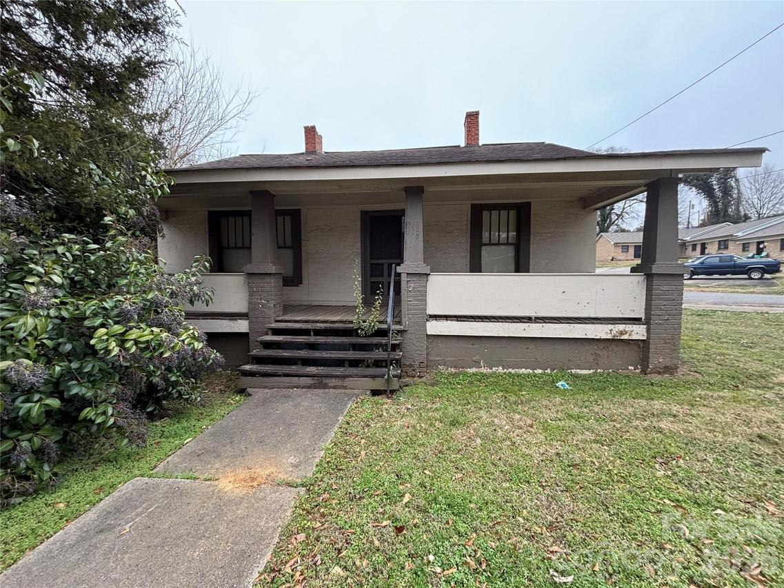 318 E Sumter St., Shelby, NC 28150