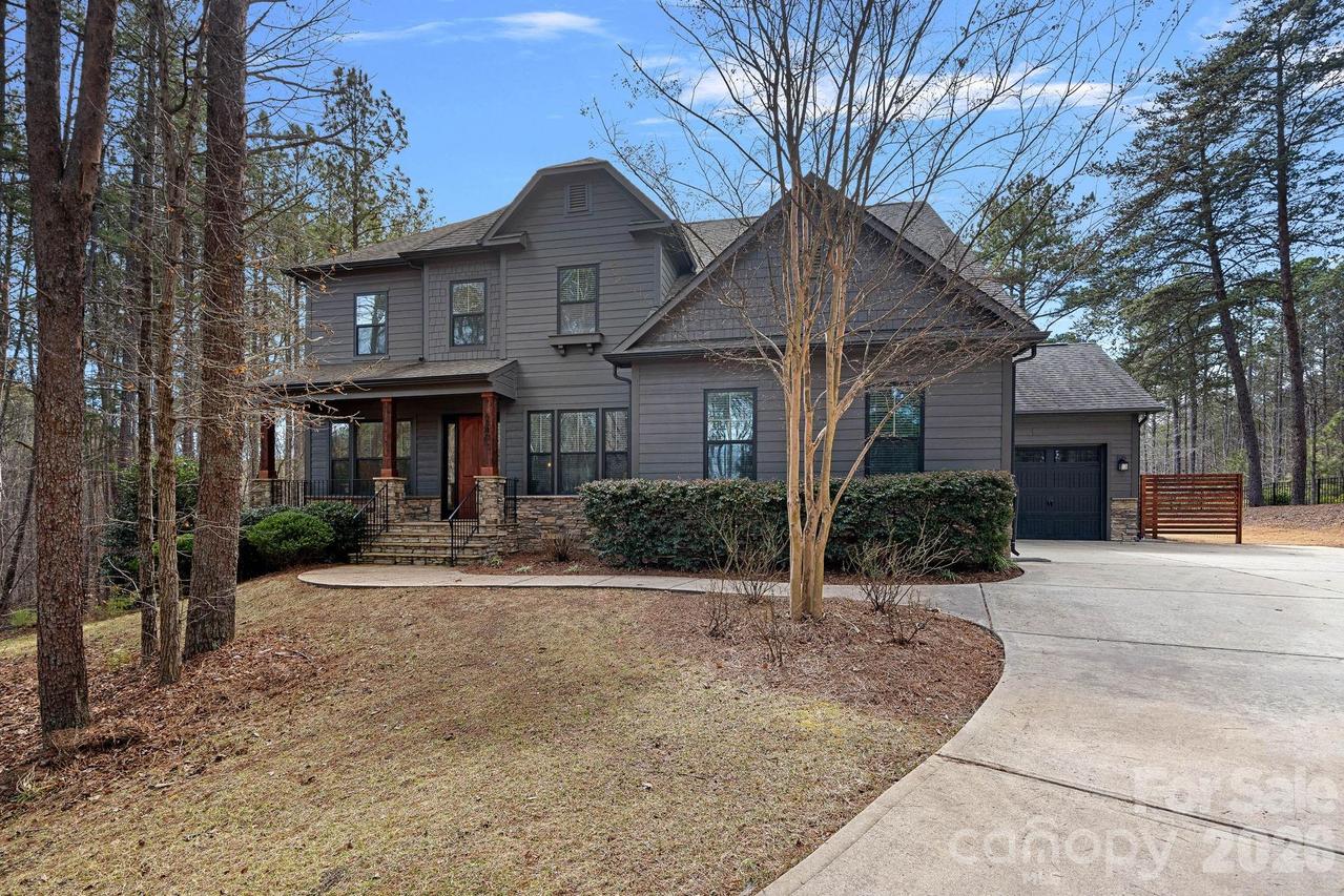 6840 Kingfisher Ct., Denver, NC 28037