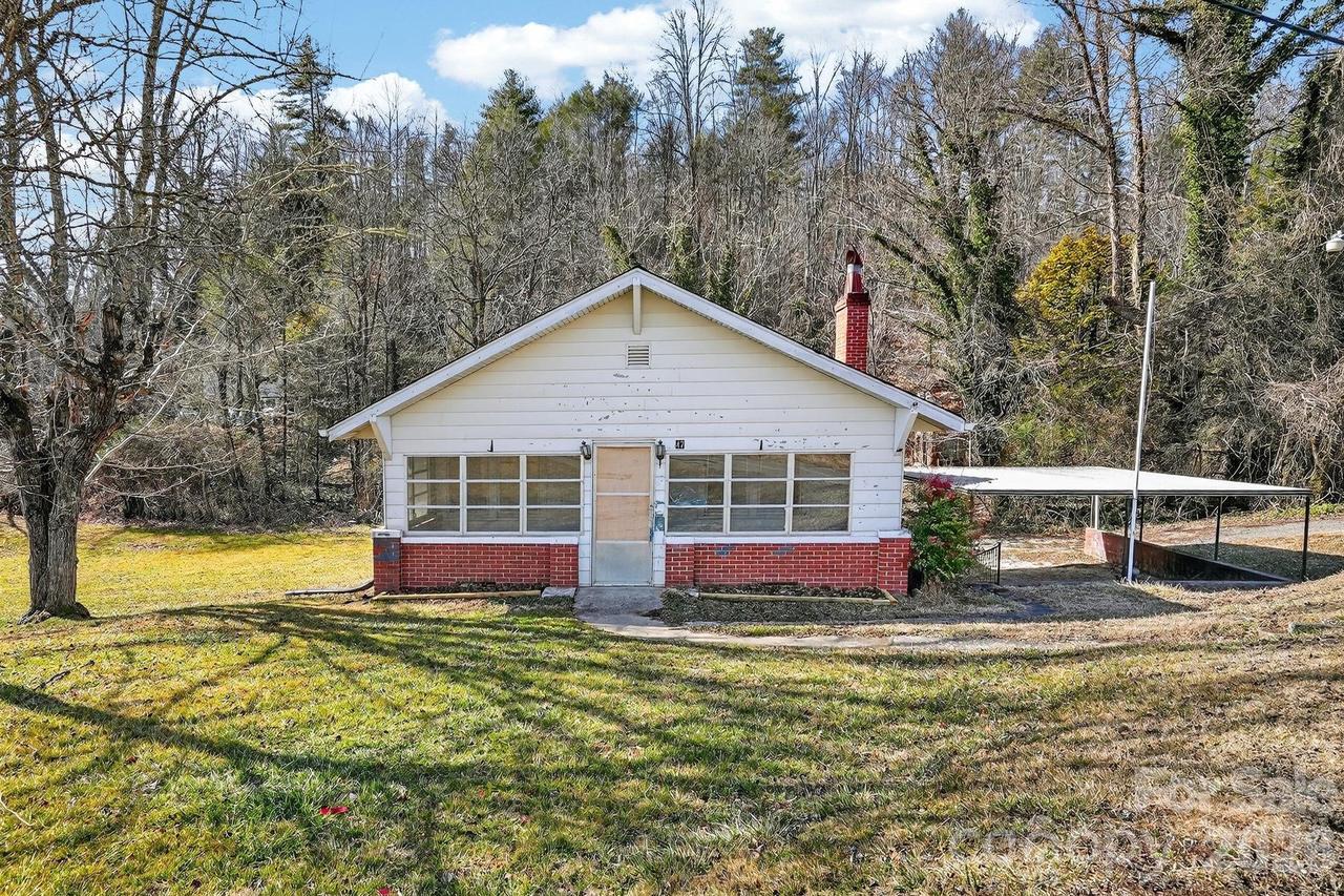47 Stone Cottage Rd., Mars Hill, NC 28754