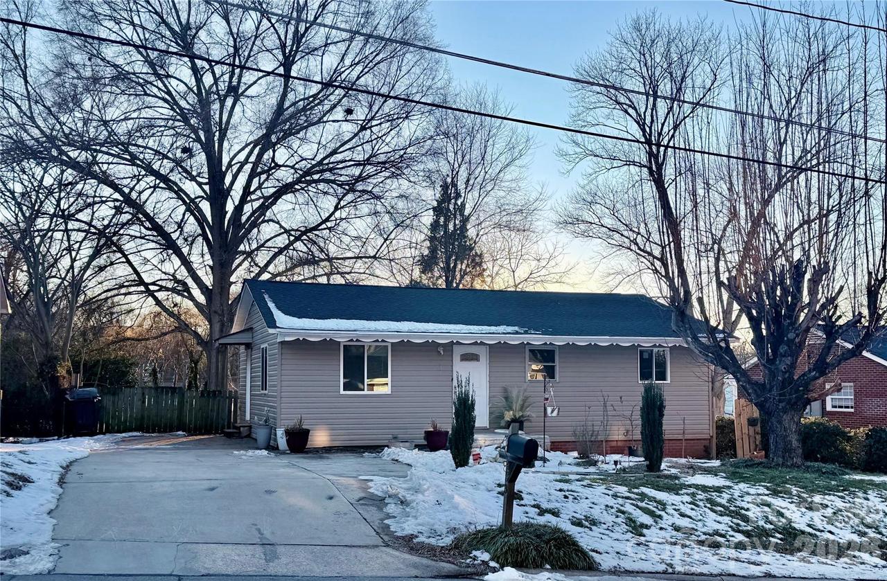 433 Brevard St., Statesville, NC 28677