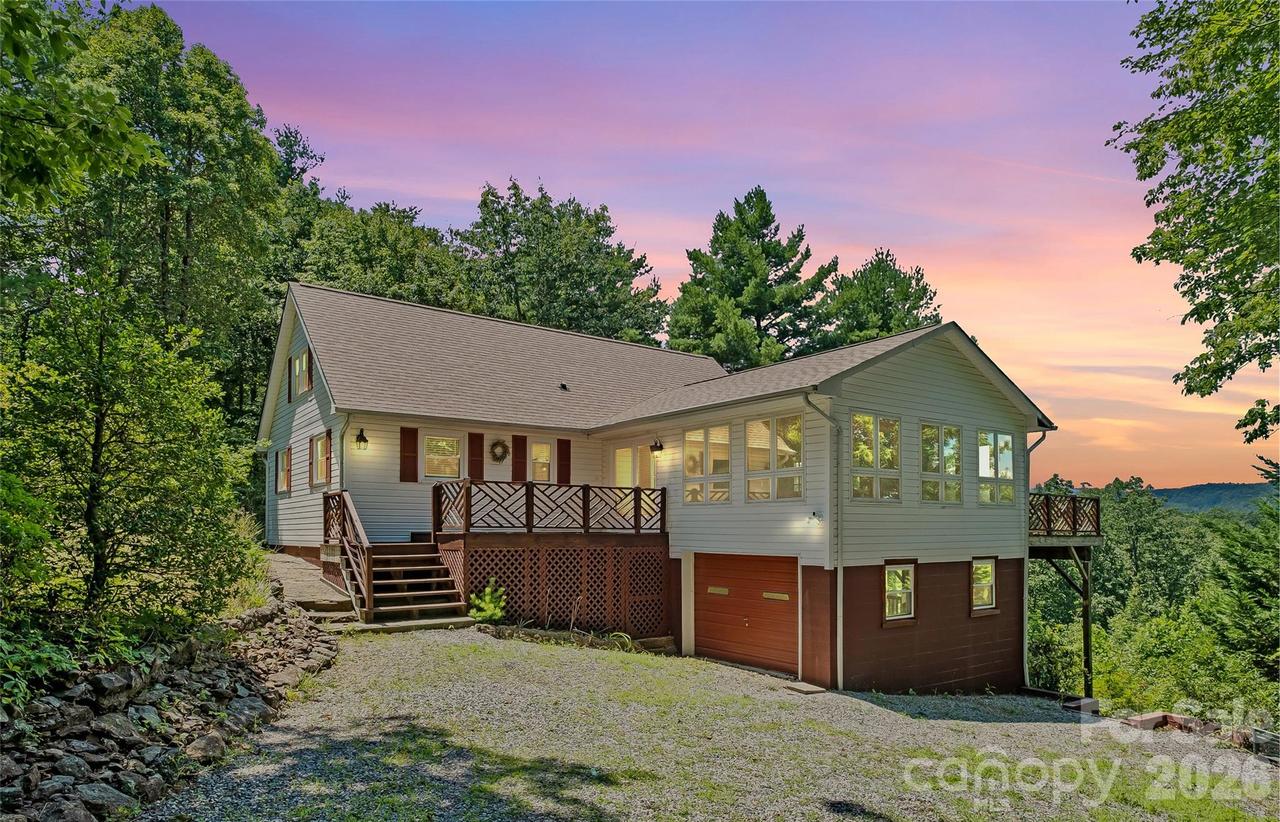 5545 Pine Ridge Dr., Connelly Springs, NC 28612