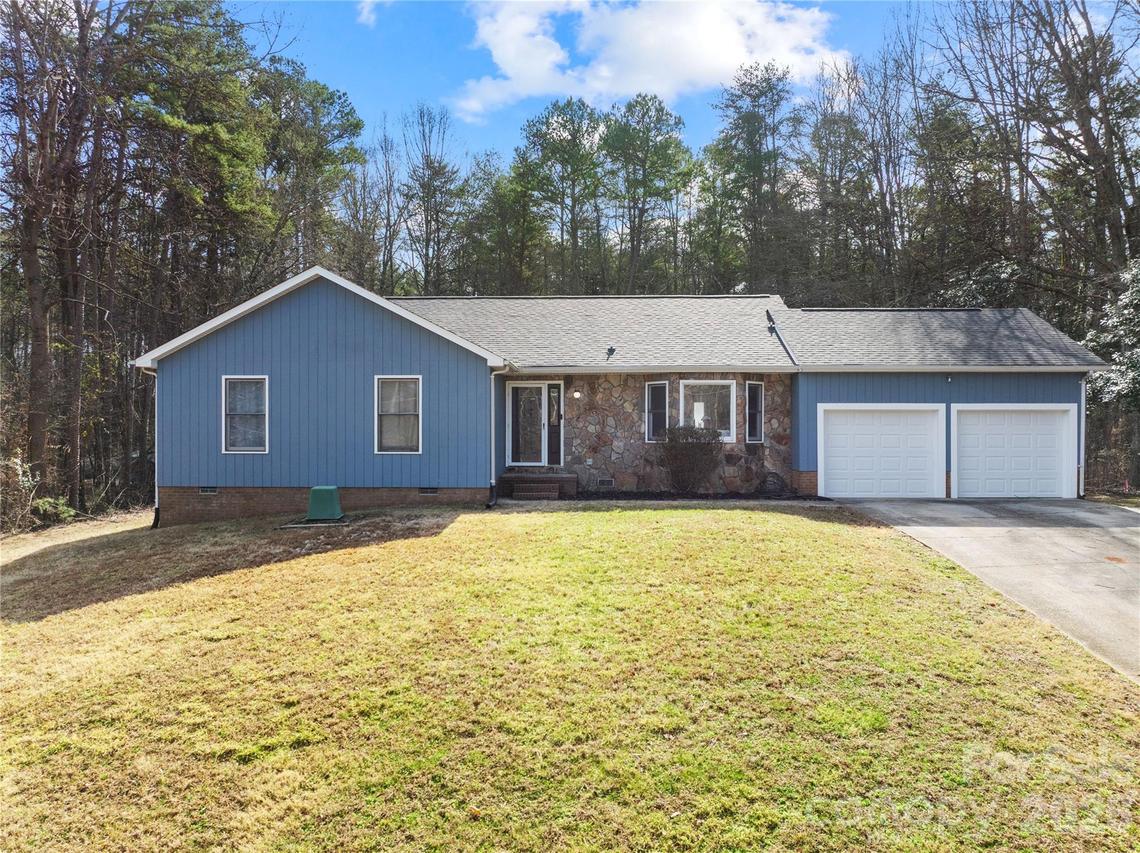 121 Rustic Way Ln., Mooresville, NC 28117