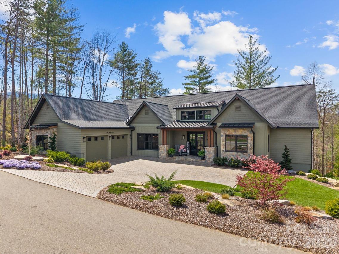 157 Riverbend Forest Dr., Asheville, NC 28805