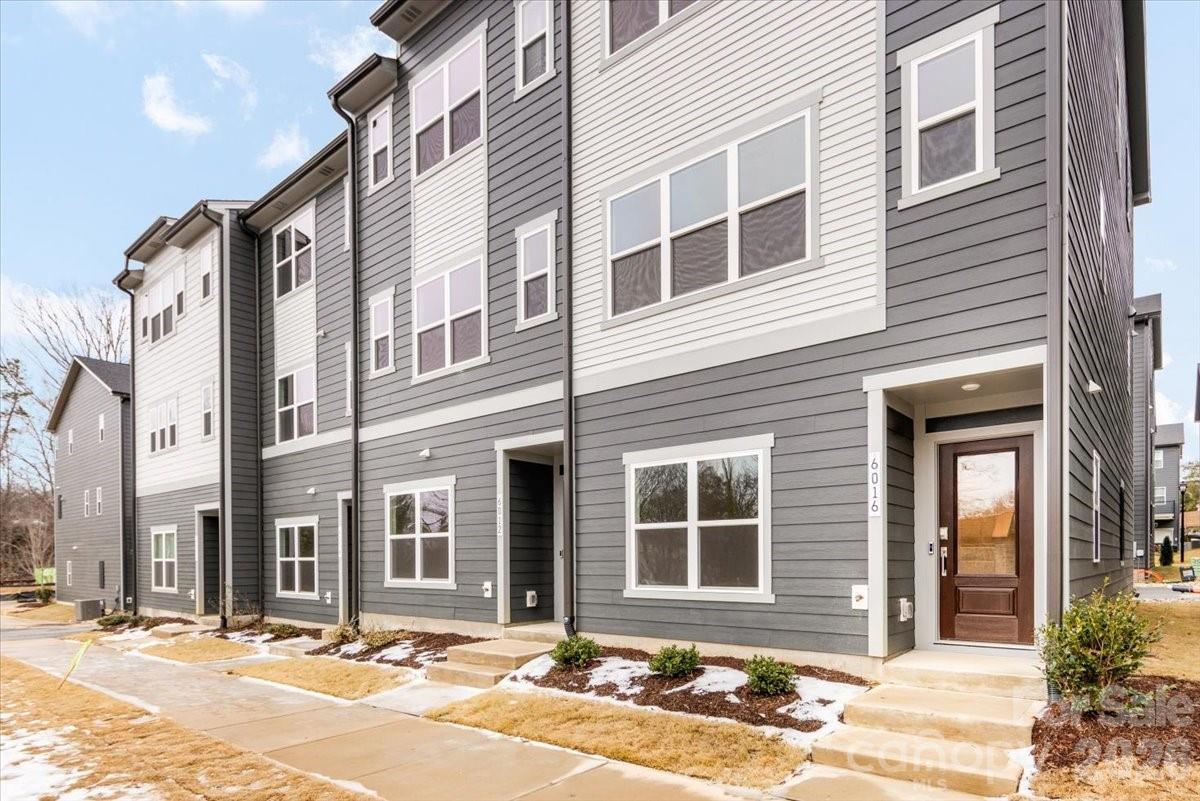 6016 Pivot Ct., Charlotte, NC 28205