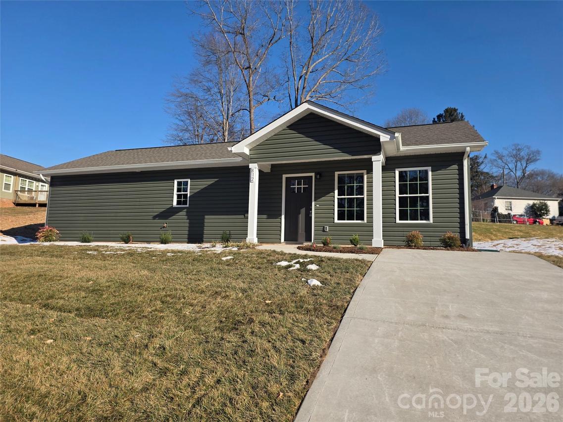 812 5th Ave., Hickory, NC 28602