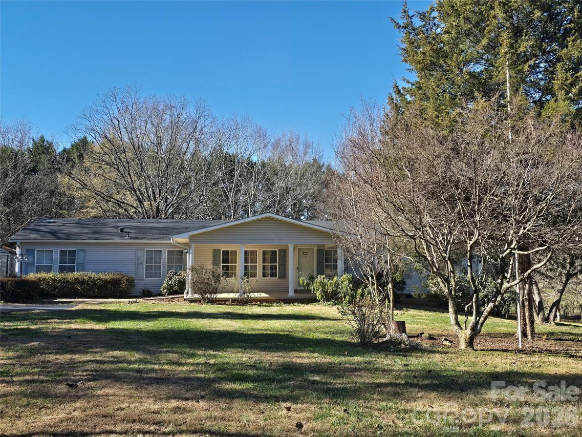 285 Skyuka Rd., Statesville, NC 28677
