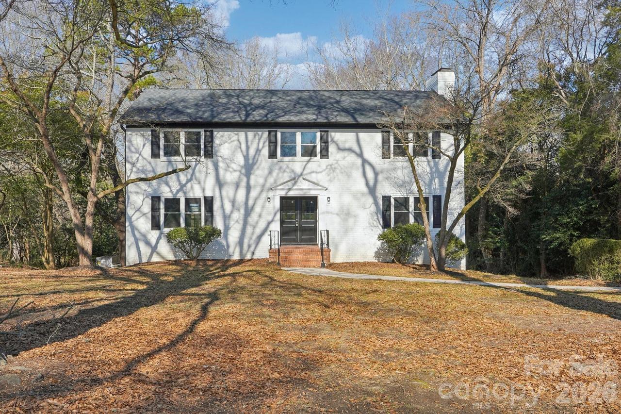 1216 Old Farm Rd., Charlotte, NC 28226