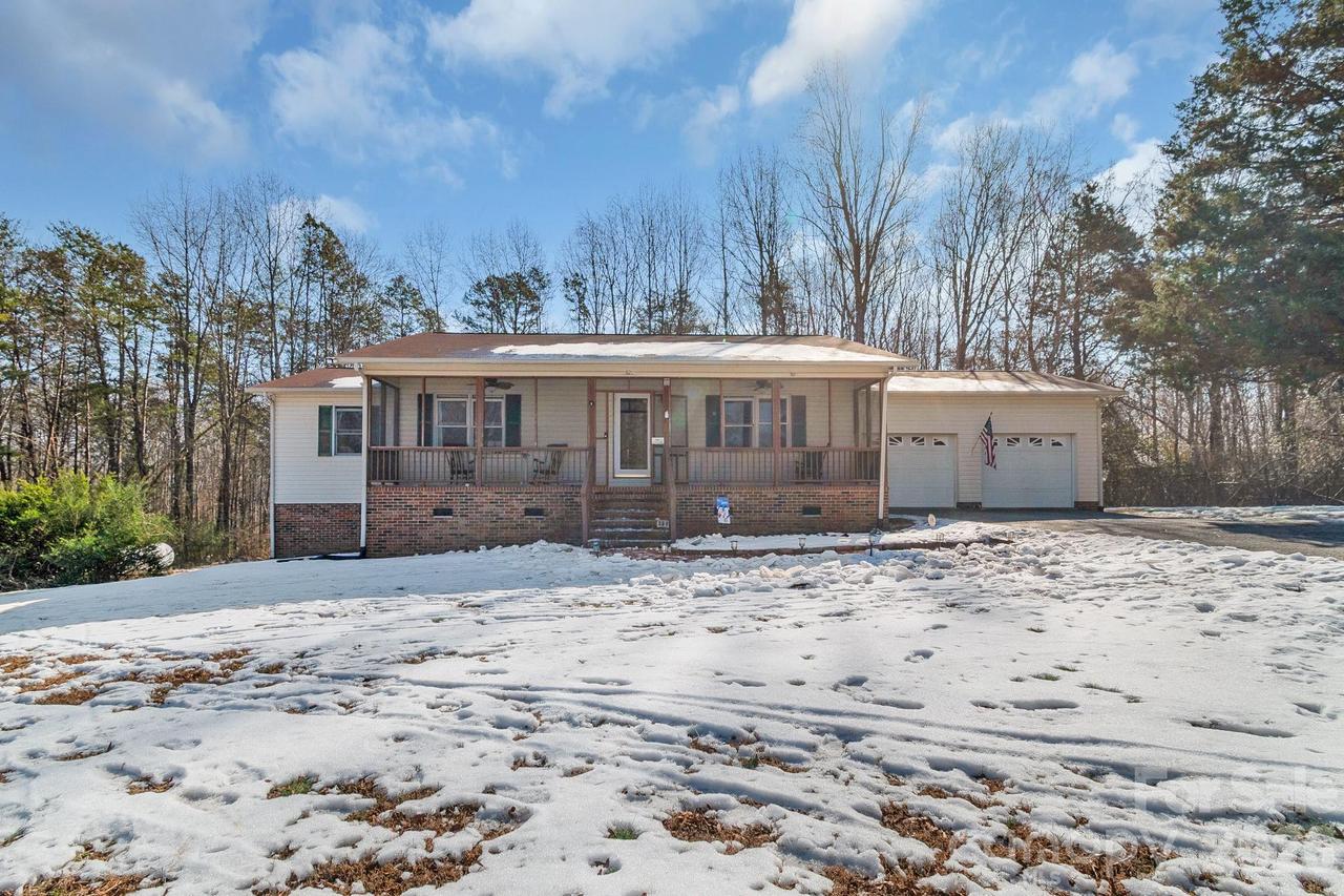 821 Bell Farm Rd., Statesville, NC 28625