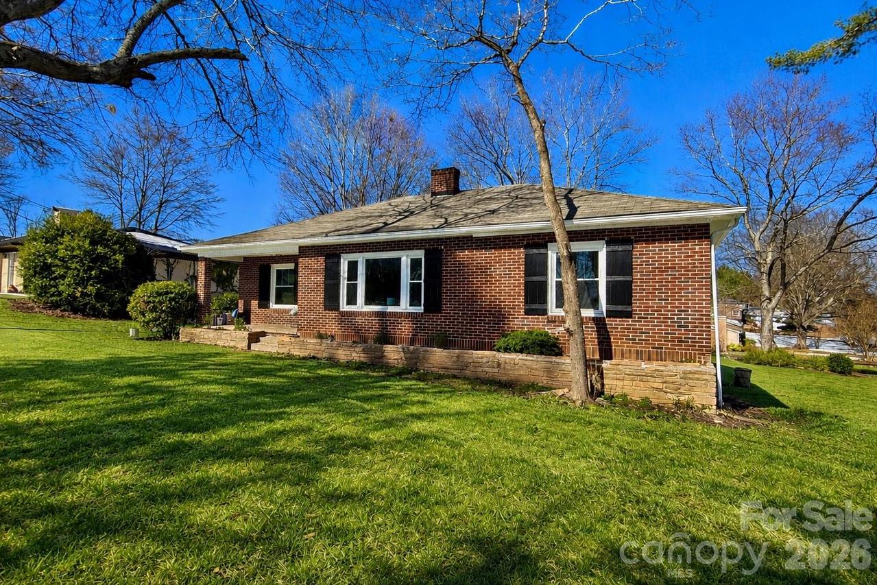 531 21st Ave., Hickory, NC 28601