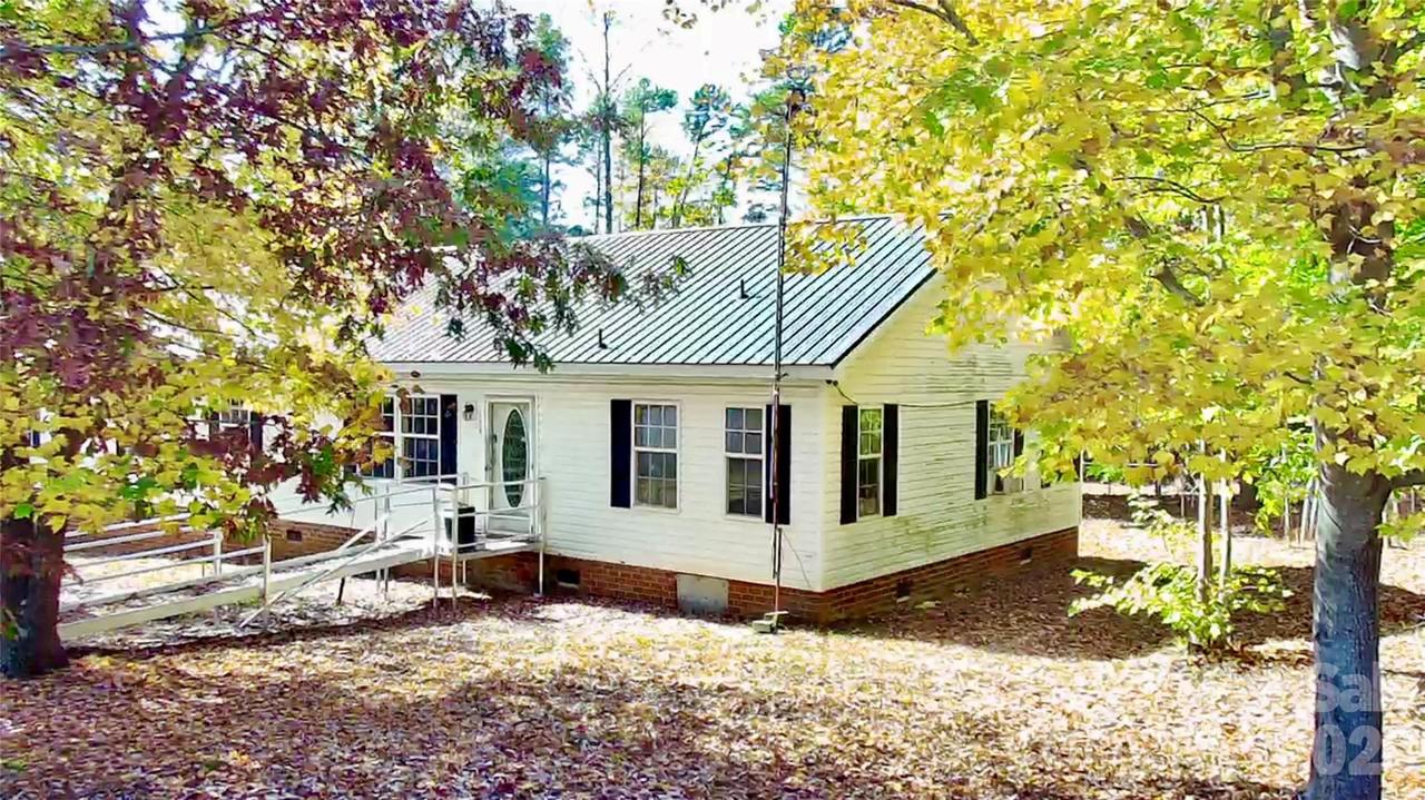 276 Ostwalt Amity Rd., Troutman, NC 28166