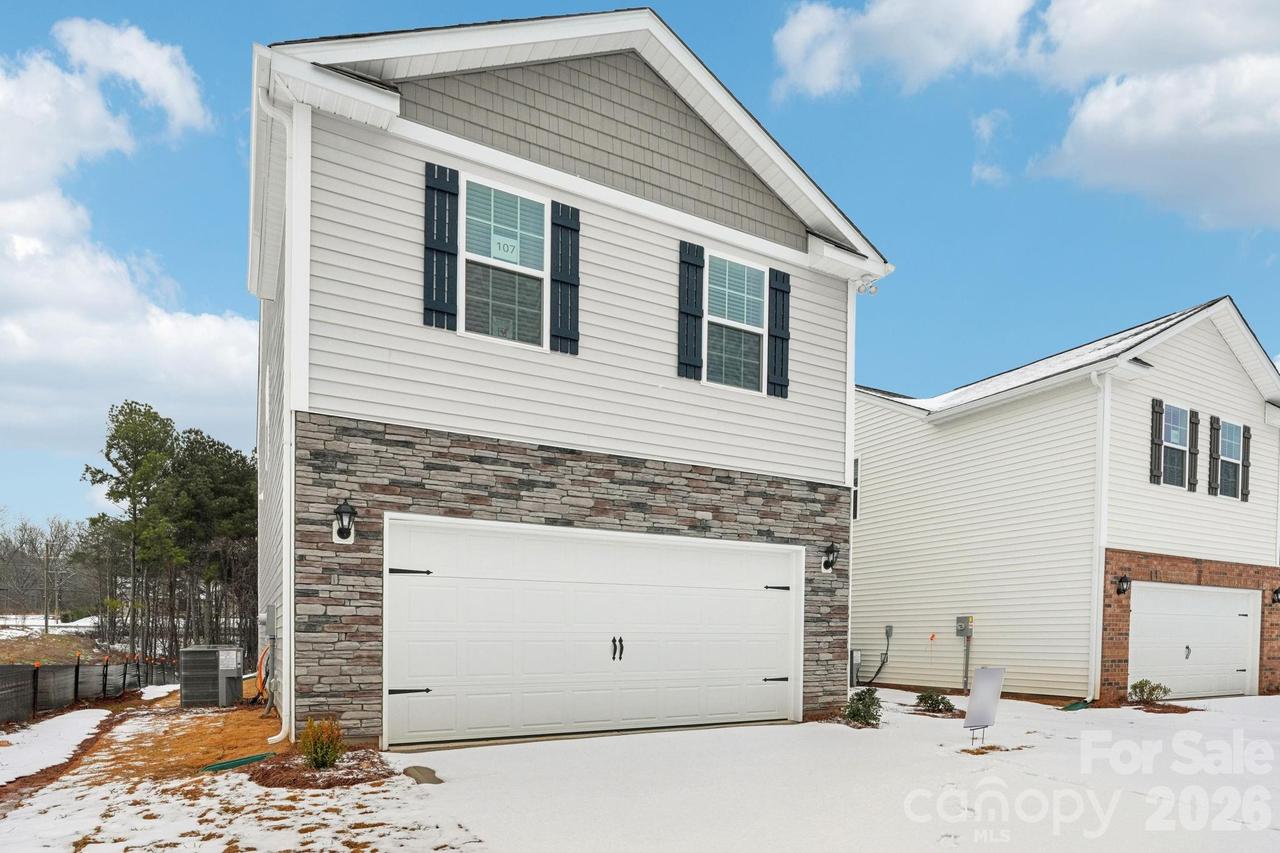 1443 Mammoth Rd., Hickory, NC 28602