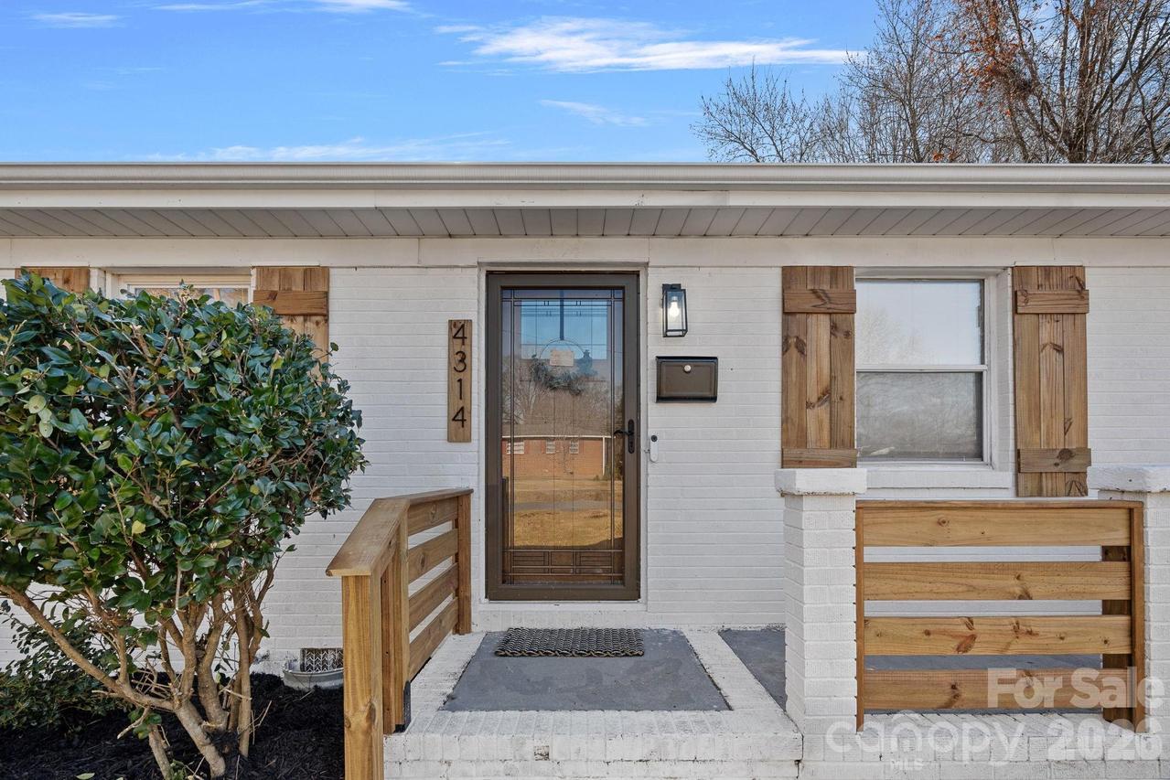 4314 Oak Forest Dr., Charlotte, NC 28215