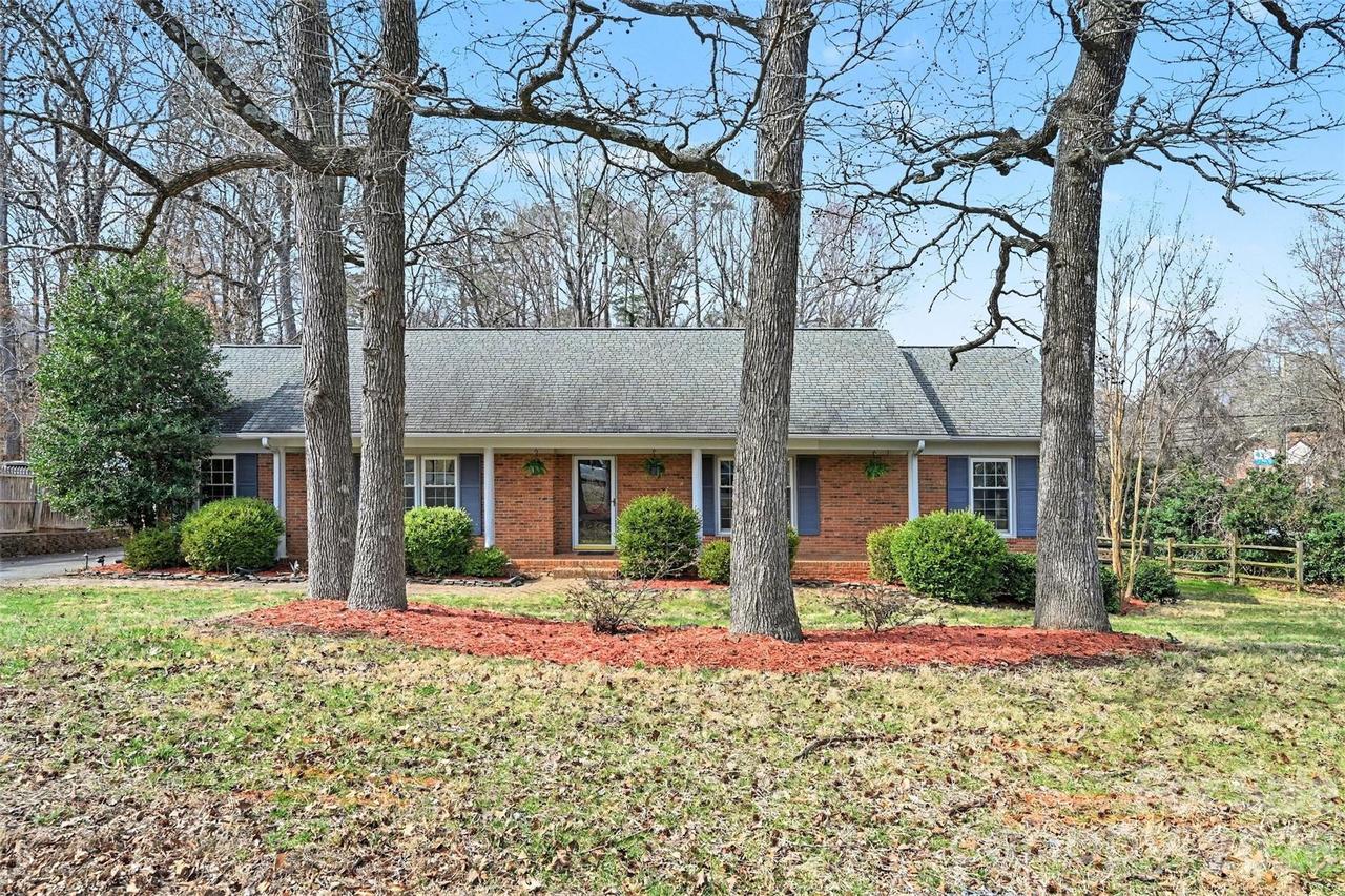 100 Dovershire Rd., Charlotte, NC 28270