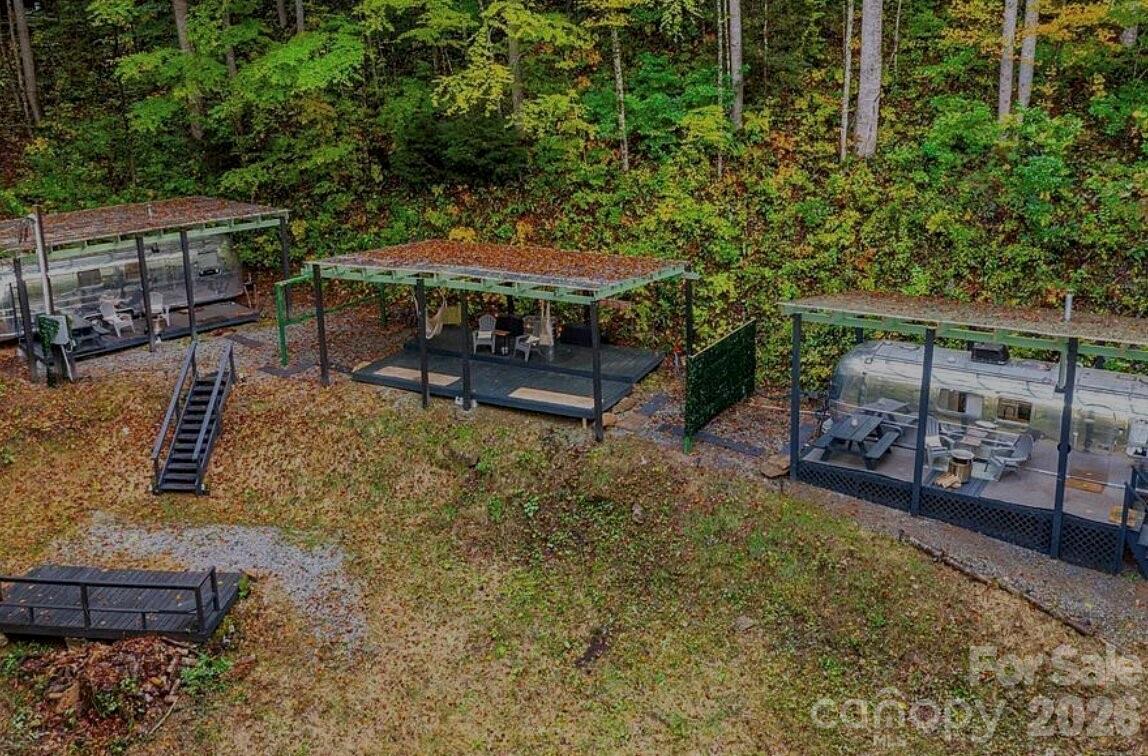 100 Locust Flats Rd., Franklin, NC 28734