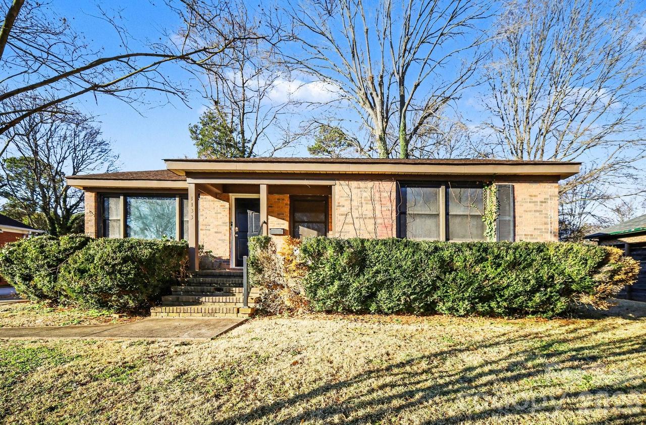 1133 Penrose Ln., Charlotte, NC 28217