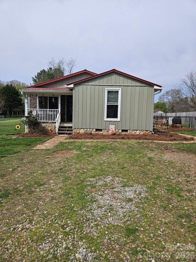 1372 Lucy Dr., Lincolnton, NC 28092