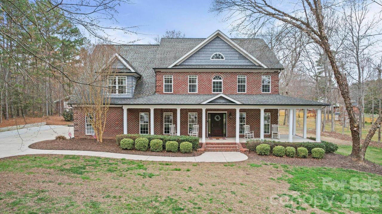 433 Laurel Crest Dr., Kannapolis, NC 28081