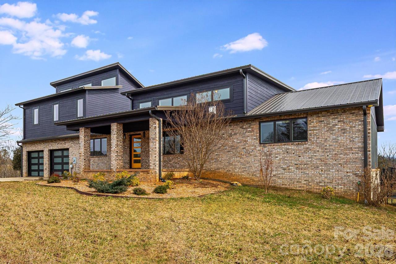 76 Murray Debruhl Rd., Alexander, NC 28701