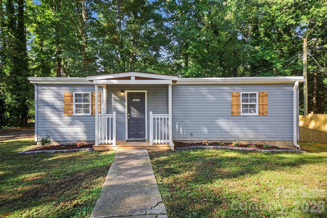 1201 Iva Ave., Gastonia, NC 28052