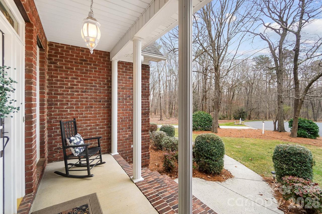 135 Water Oak Ln., Stanfield, NC 28163