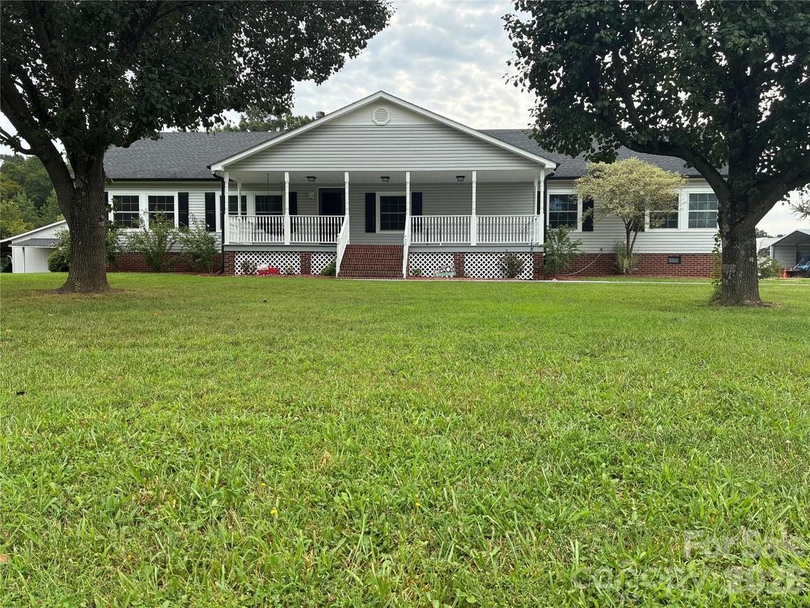 13215 Pine Bluff Rd., Midland, NC 28107