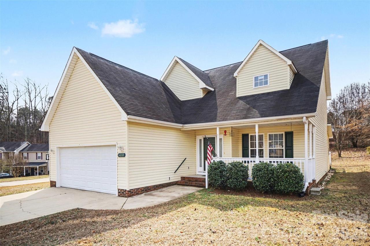 1233 Marcela Dr., Gastonia, NC 28054