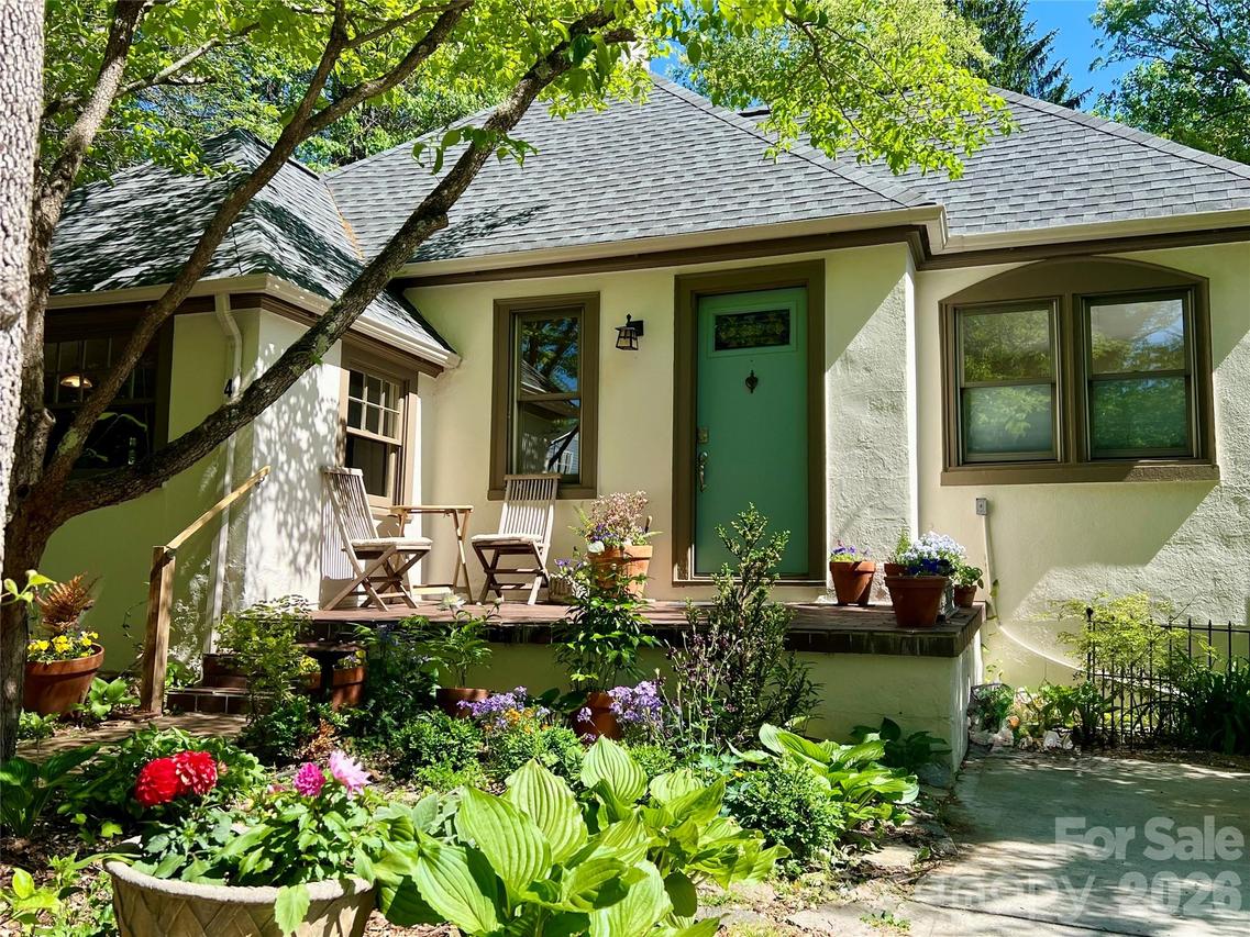 4 Duke St., Asheville, NC 28803
