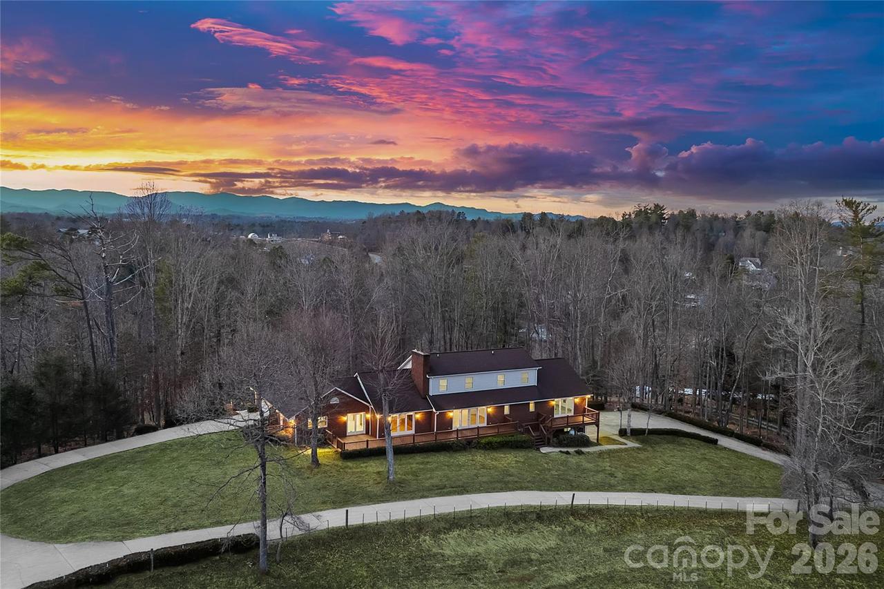 735 Macedonia Rd., Asheville, NC 28804