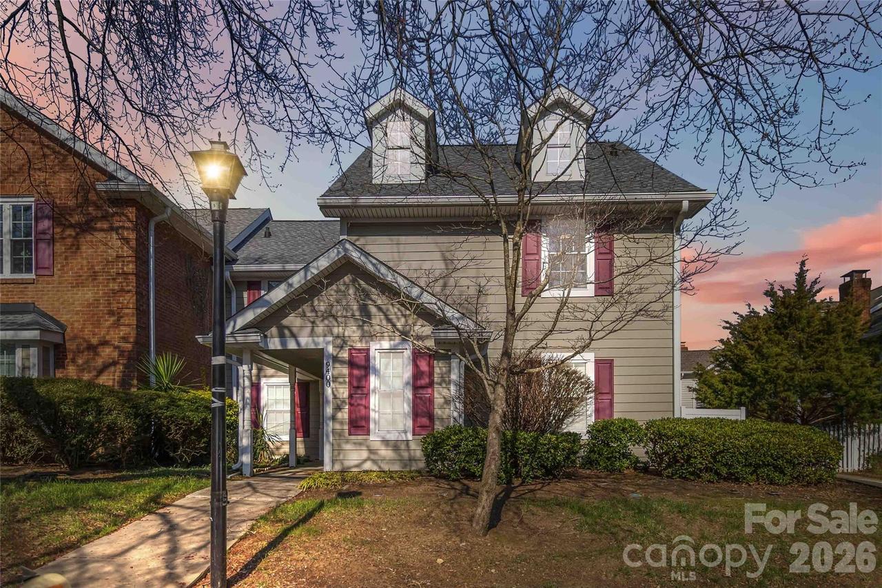9400 S Vicksburg Park Ct., Charlotte, NC 28210