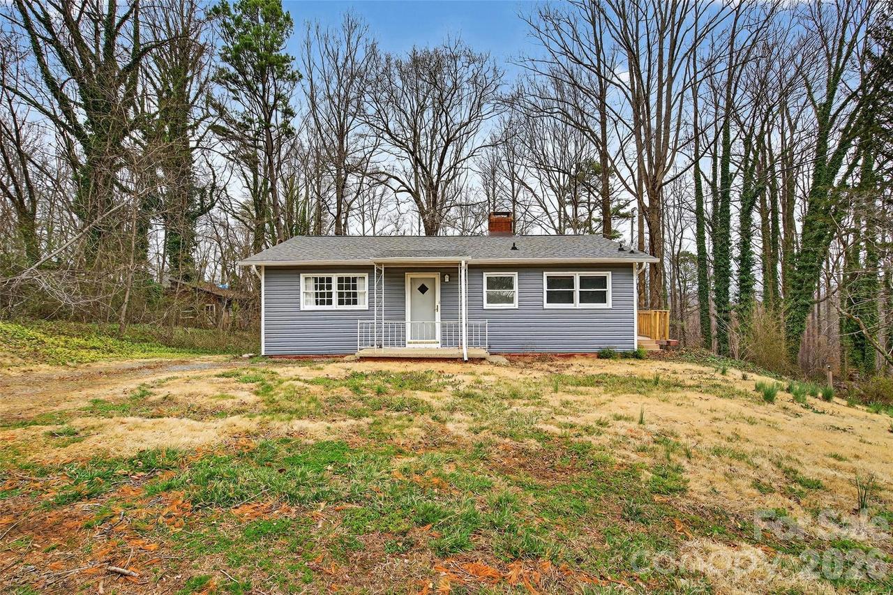 254 Wildwood Ter., Marion, NC 28752