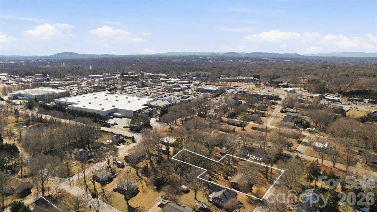 324 17th Ave., Hickory, NC 28601