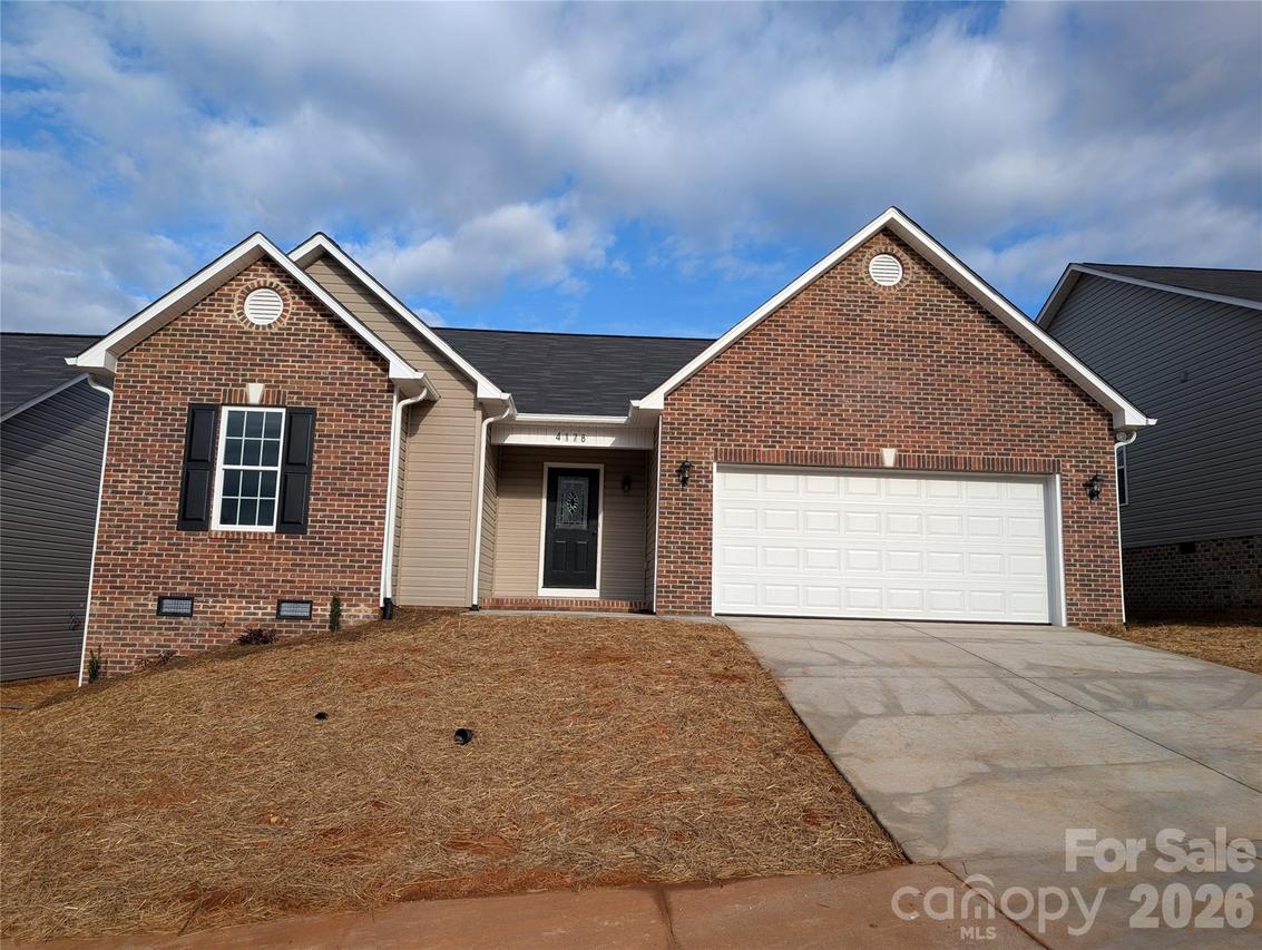 4178 Saltwood Dr., Hickory, NC 28602