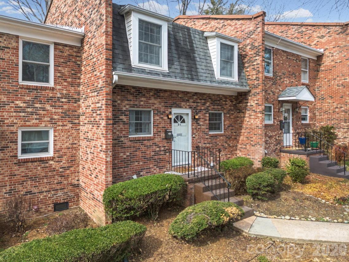 1409 Kensington Rd. #B-4, Hendersonville, NC 28791