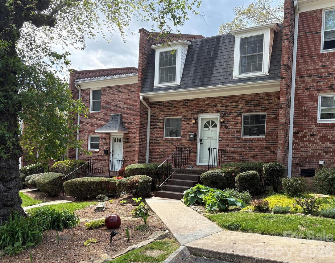 1409 Kensington Rd. #B-4, Hendersonville, NC 28791