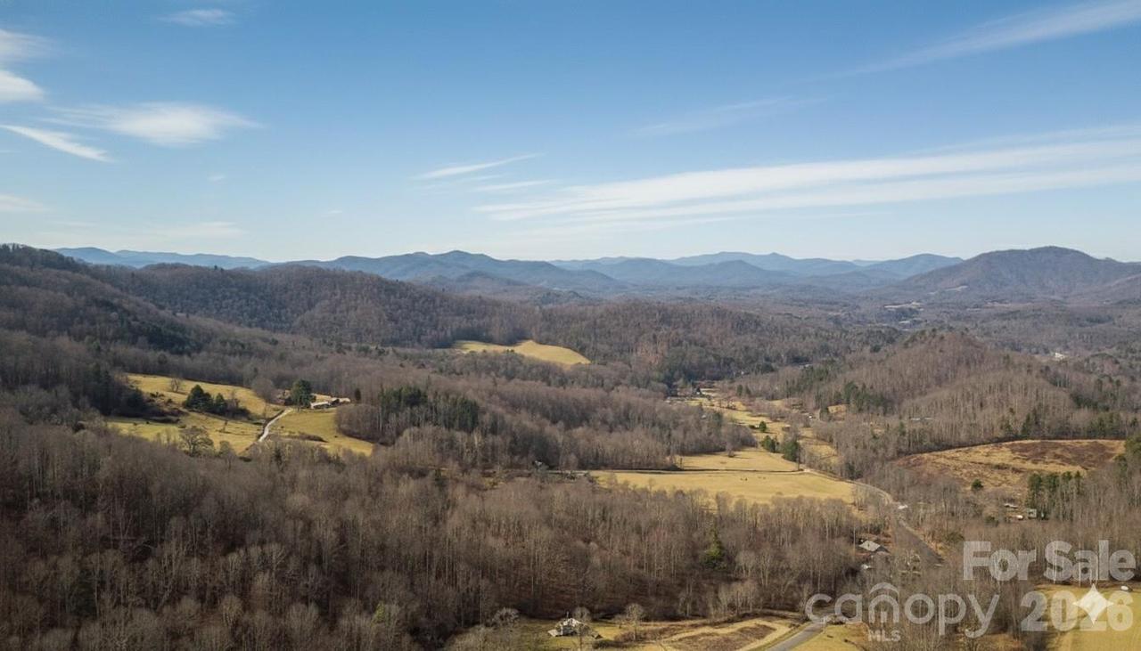 000 Wild Turkey Pen Rd., Bakersville, NC 28705