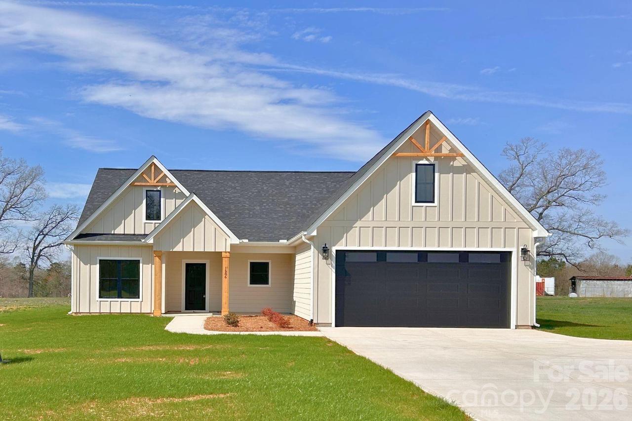 1586 Pleasant Grove Church Rd., Crouse, NC 28033