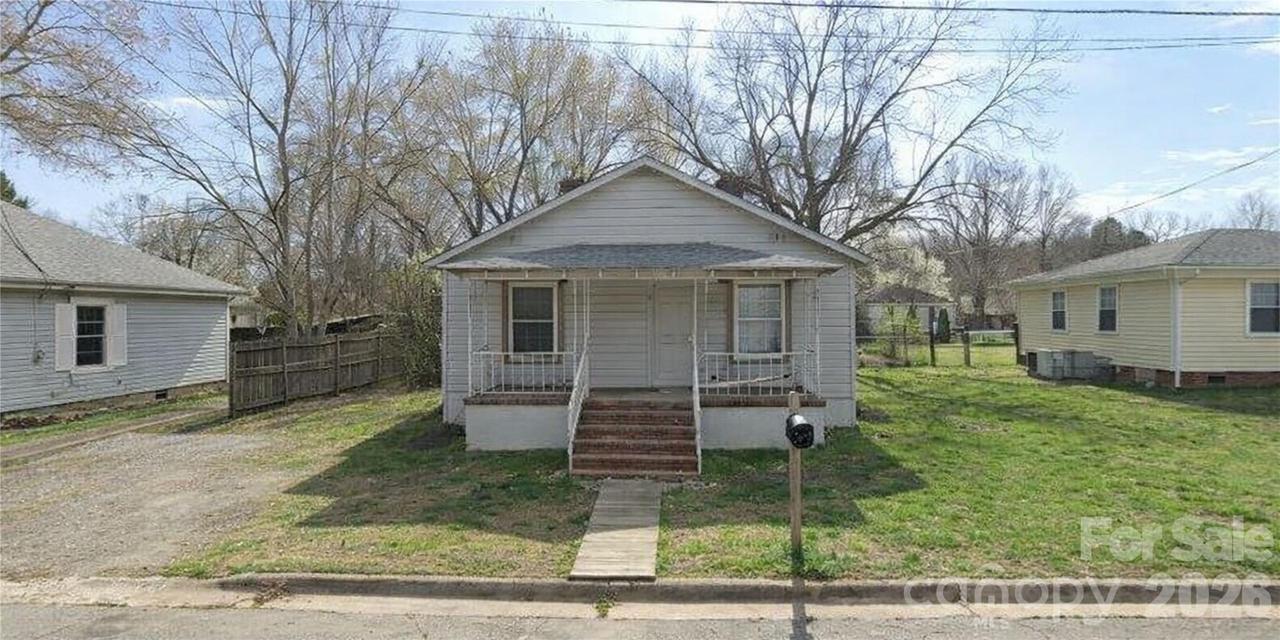 92 Spencer Ave., Mooresville, NC 28115