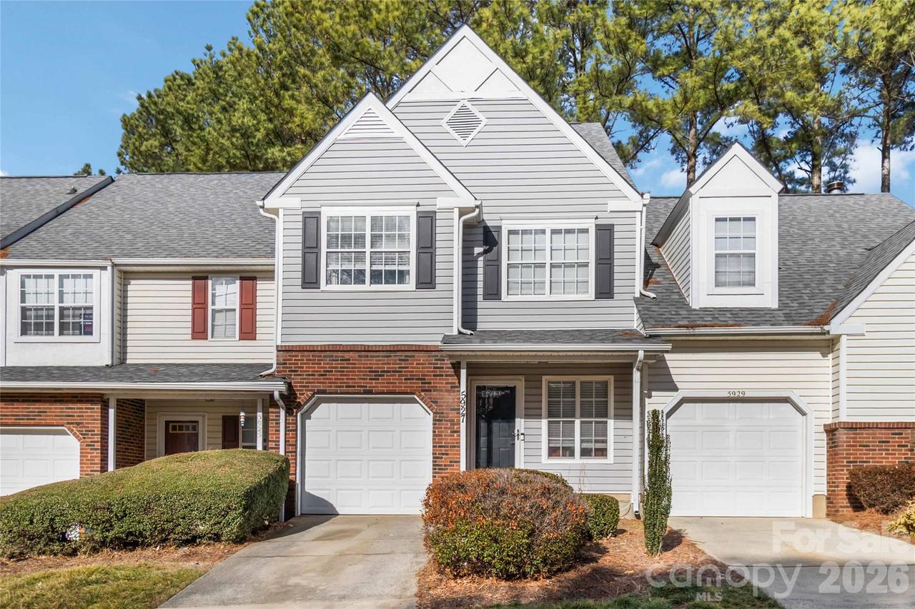 5927 Prescott Ct., Charlotte, NC 28269