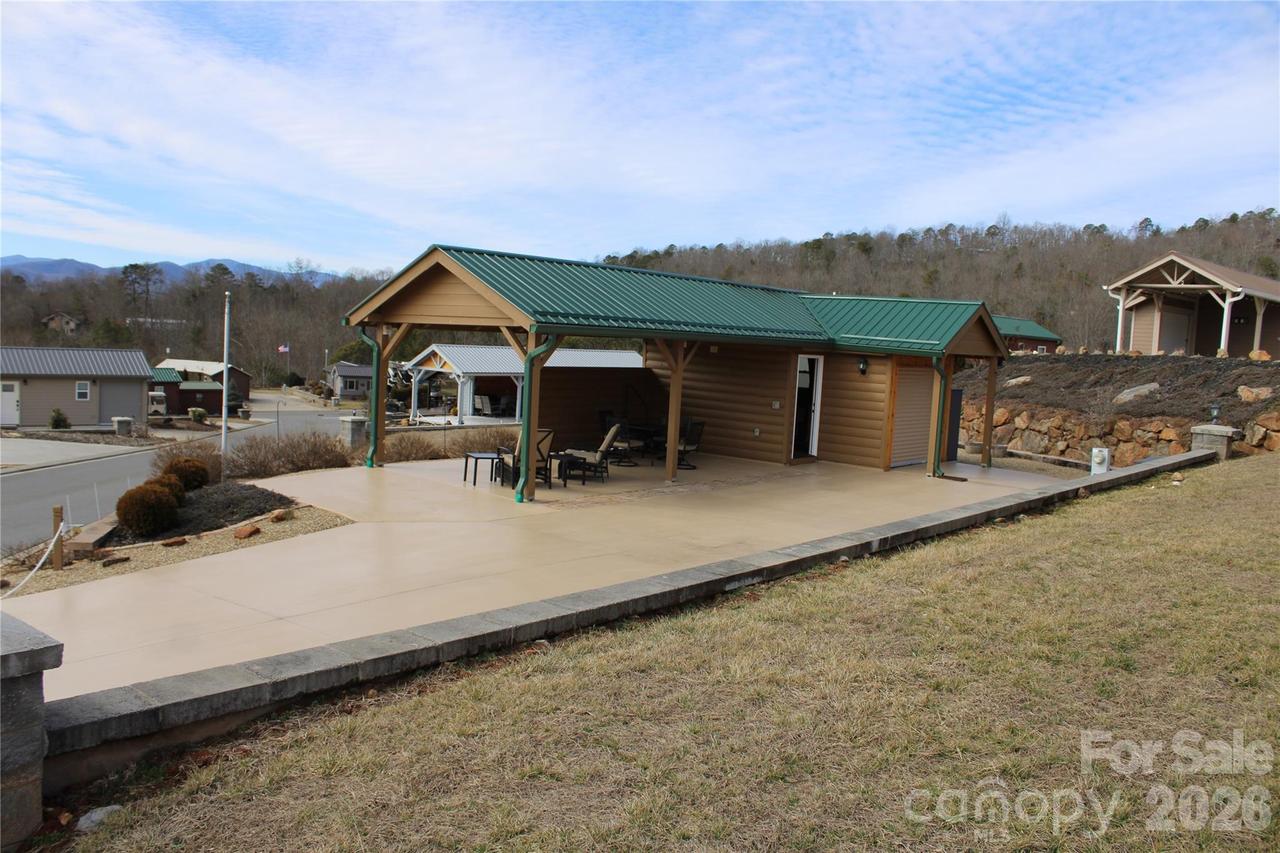 289 Sunset View Tr., Franklin, NC 28734
