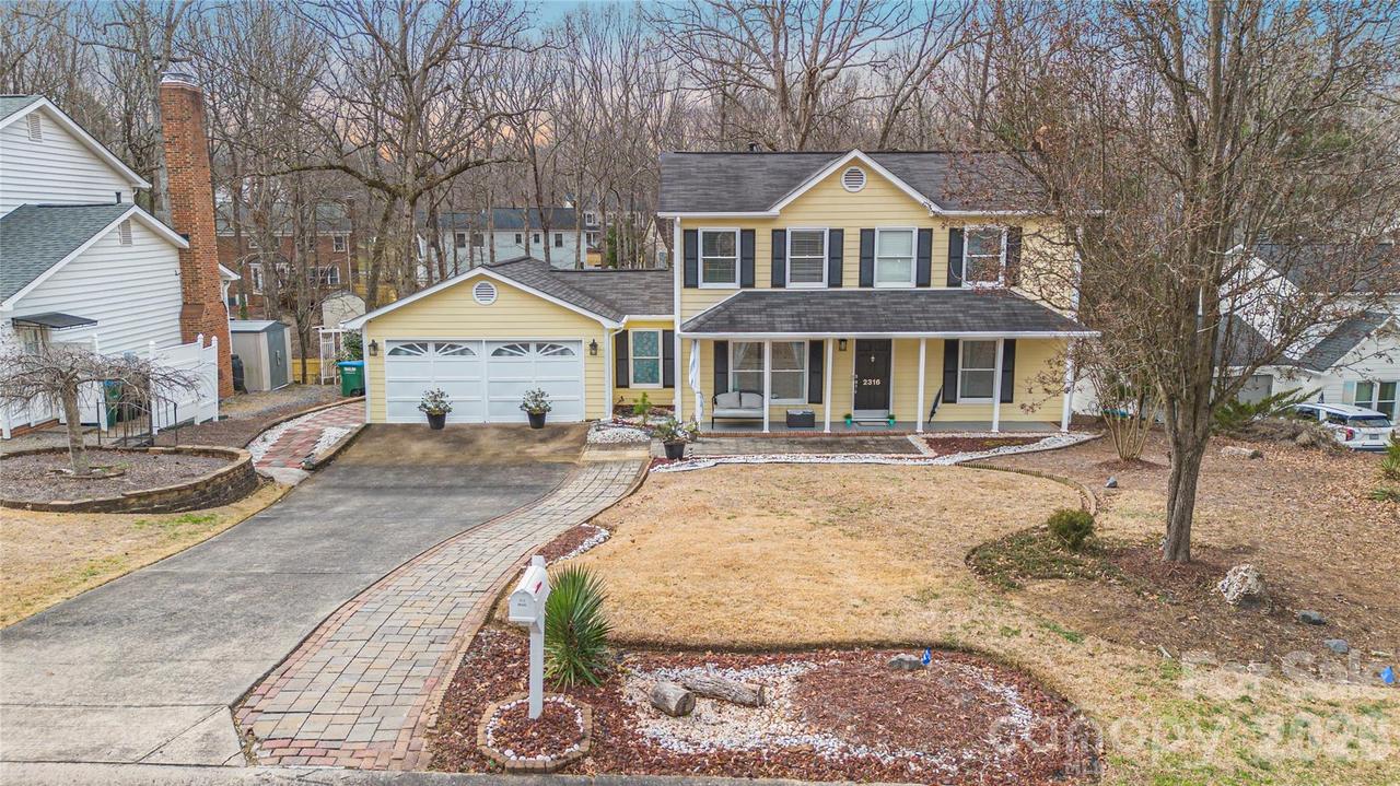 2316 Wineberry Ct., Matthews, NC 28105