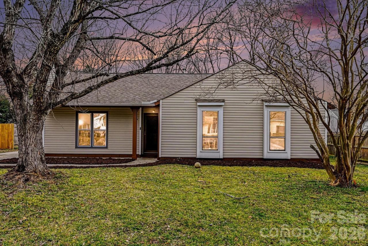 10915 Copper Field Dr., Pineville, NC 28134