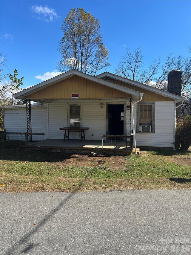 39 Rocky Ridge Rd., Asheville, NC 28806