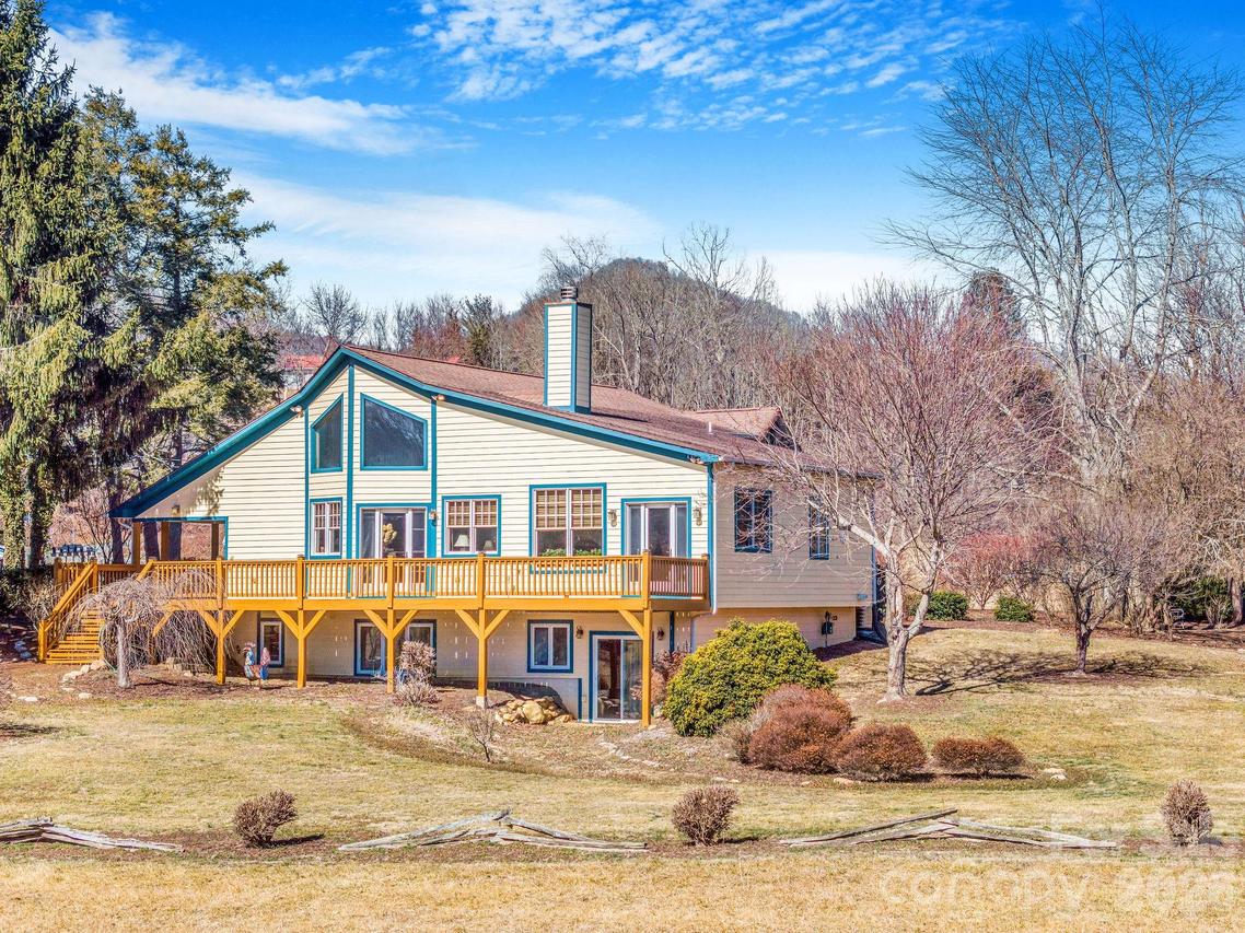 22 Mountain Spring Ln., Canton, NC 28716
